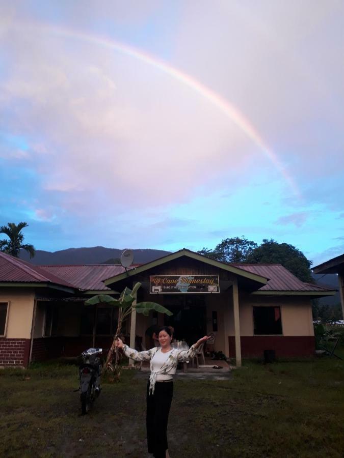 Mulu D Cave Homestay Dış mekan fotoğraf
